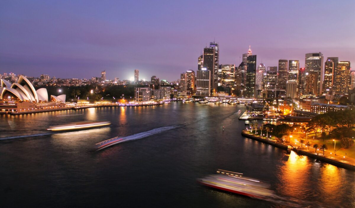 Image of Sydney skyline at dusk